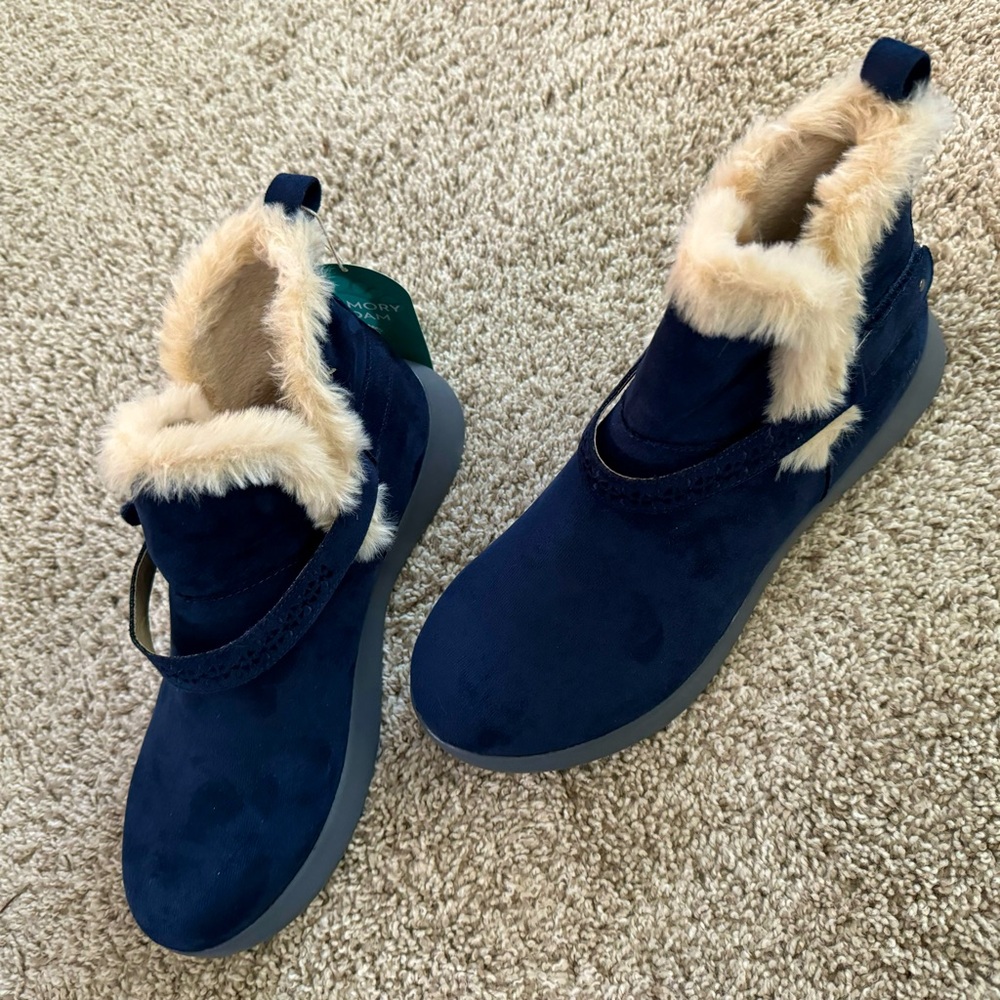 NWT JBU Navy Blue Nordic Bootie by Jambu, Size 9.5
